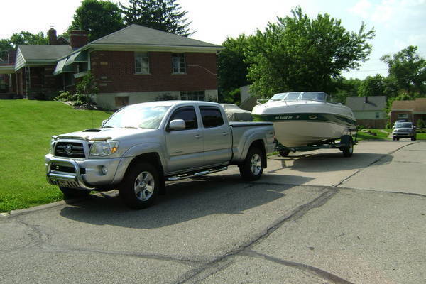 Can toyota tacoma pull boat