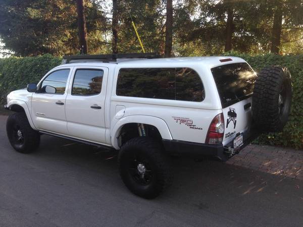 2007 Toyota Tacoma Long Bed Camper Shell
