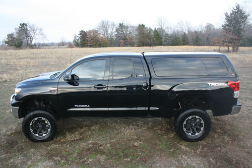 !! 07+Tundra Leer Camper Topper Mint Condition 1100 OBO ... !! 07+Tundra Leer Camper Topper Mint Condition 1100 OBO ...