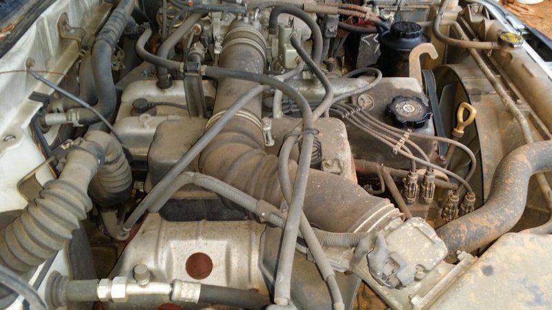 2000 TOYOTA 4RUNNER 2.7L ENGINE AND AUTO WHOLE OR PARTS FOR SALE