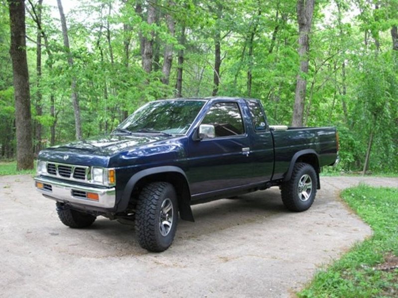 Nissan tacoma 4x4 #8