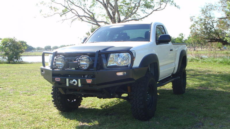 2006 toyota tacoma front bumper #1