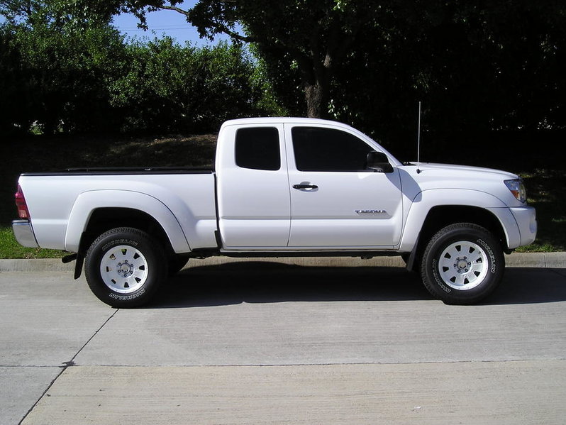 2006 toyota tacoma prerunner tire size #3