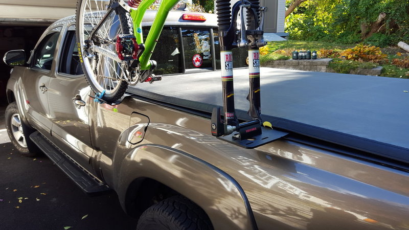 Truck bed bike 2025 rack with tonneau cover