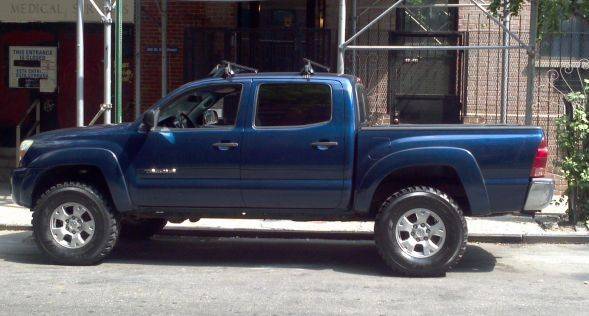 Toyota tacoma 285 75r16