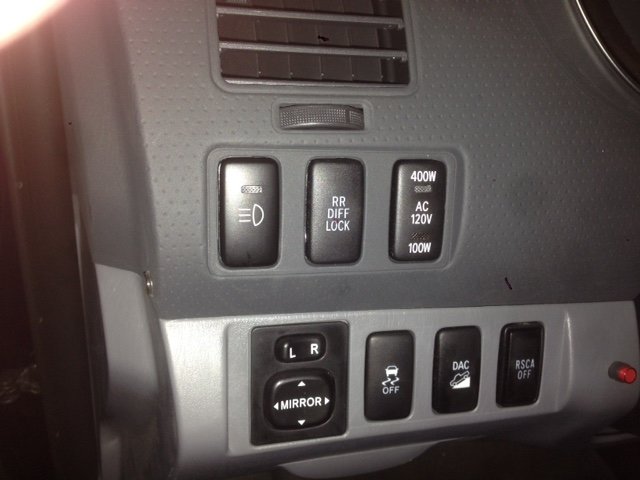 02-28-2015_--_FJ_Illuminated_Fog_Light_Switch_-_All_Lights_Off
