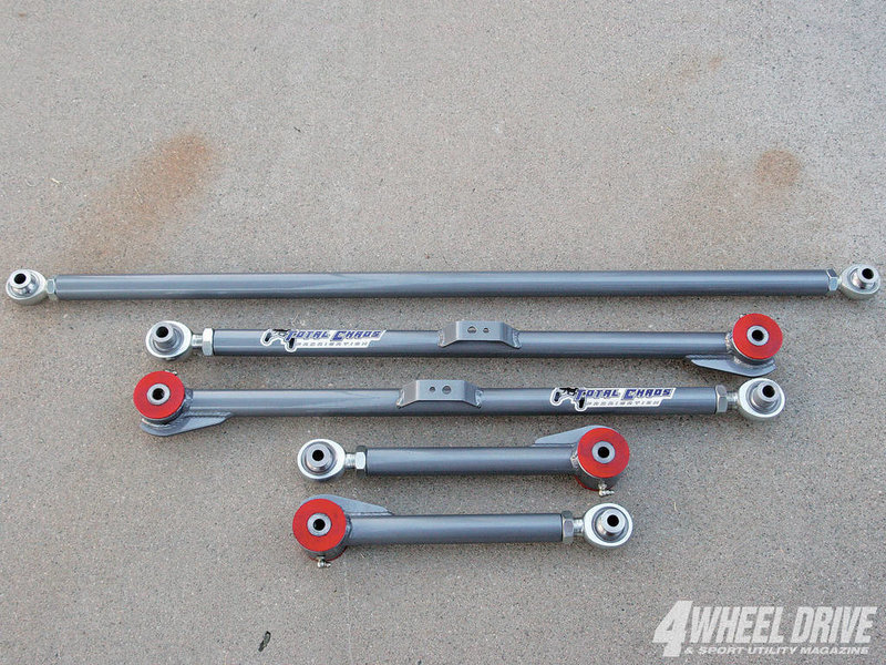 1009_4wd_23_2004_toyota_4Runner_buildup_total_chaos_extreme_rear_link_suspe