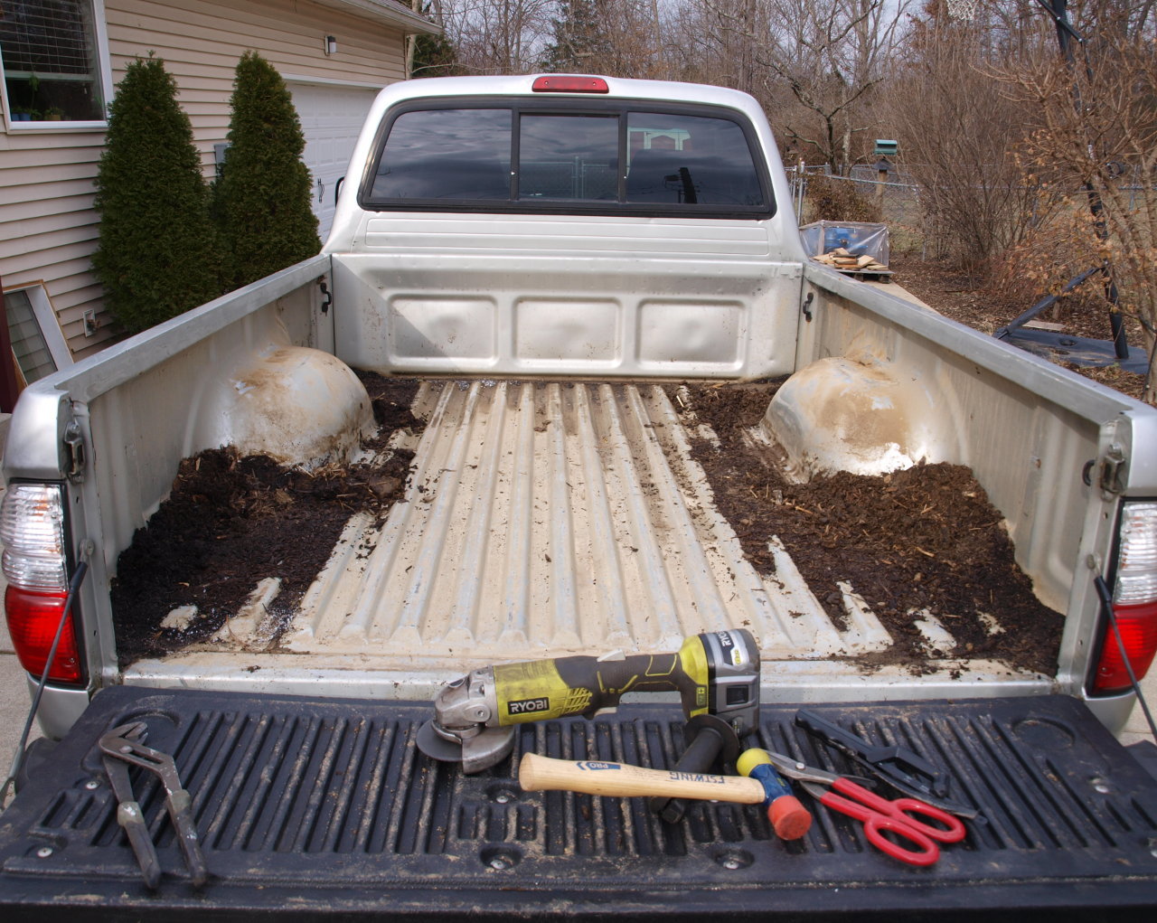 20201221 Removing The Bed Liner (20201220 Removing the Bed Liner