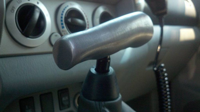 Hurst_T_Shifter_With_Tie_Rod_End_Dust_Cap_-_02