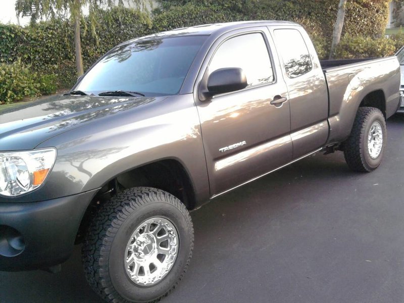My 2010 5 lug lifted (tacolifted2.jpg) World