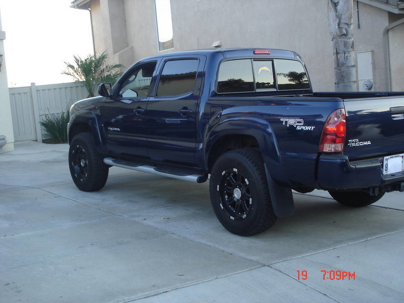 New wheels, tires, and lift pictures (DSC02911.jpg) | Tacoma World